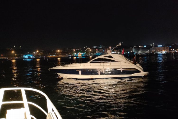 İstanbul Haliç’te sürüklenent tekne kurtarıldı