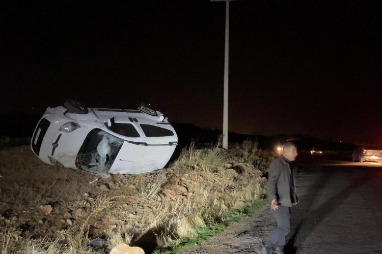 Adıyaman’da seyir halindeki araç devrildi: 1 yaralı