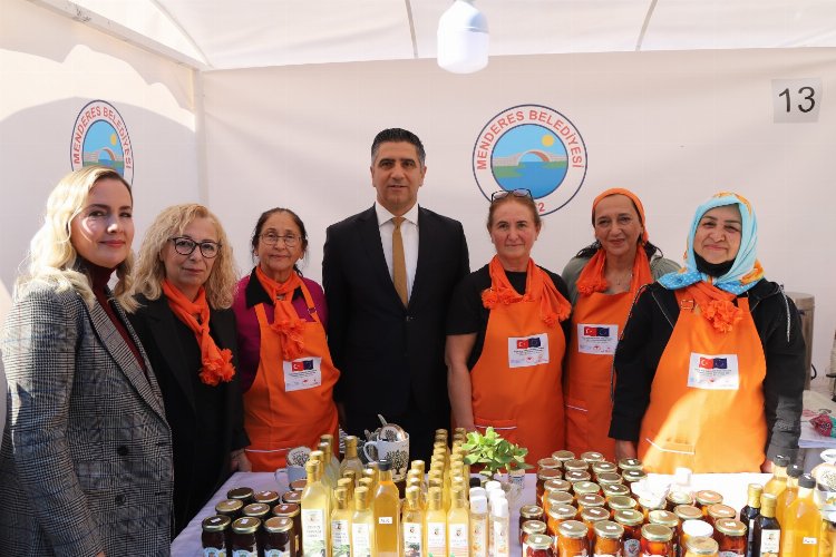 İzmir Menderes’te kadın kooperatifleri üretmeye devam ediyor