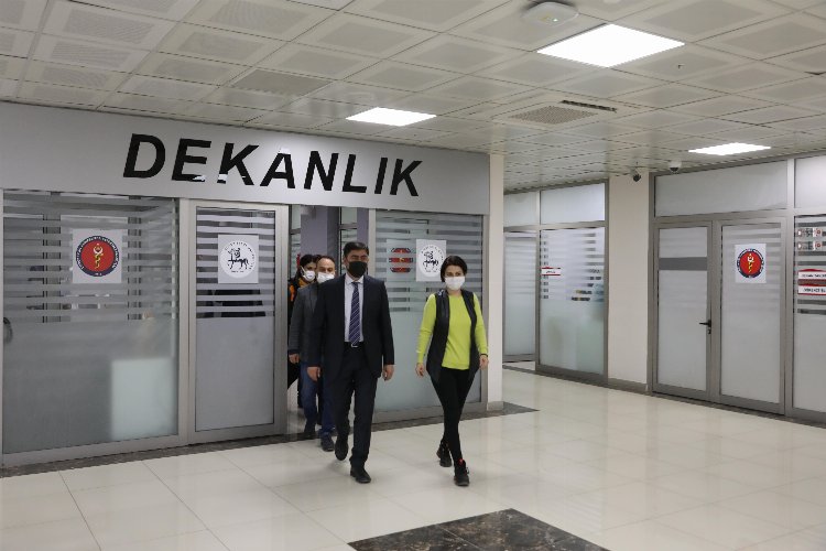 DEÜ’den İzmir Kiraz’a sinema salonu