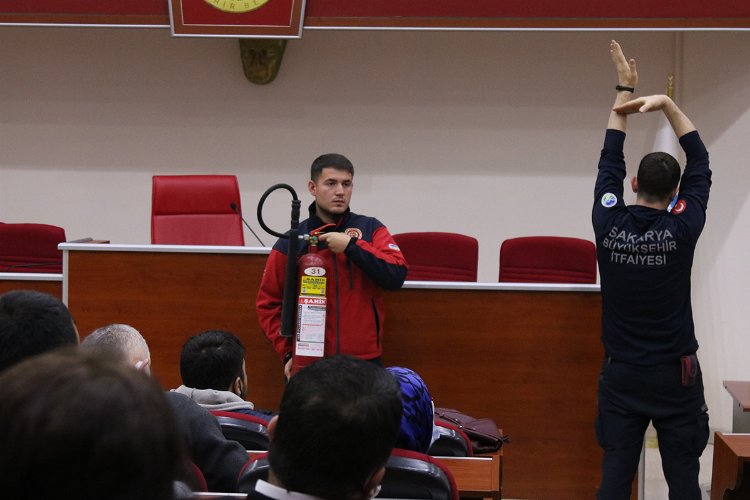 Sakarya itfaiyeden ‘acil durum’ eğitimi
