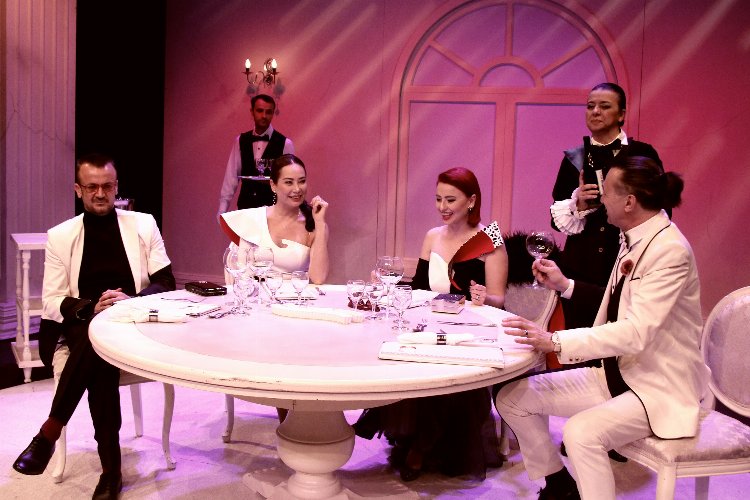 Akşam Yemeği’nde ‘Şiddet’ konuşulacak