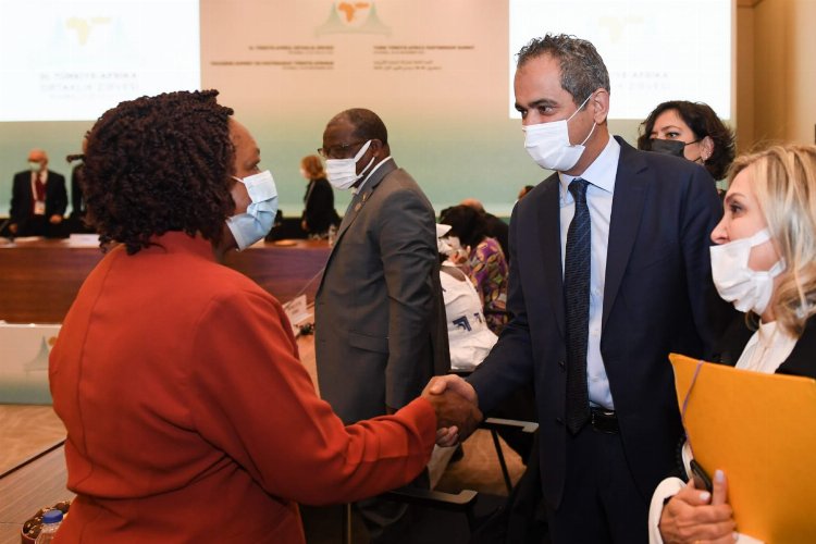 Bakan Özer Afrika’da mevkidaşlarıyla buluştu