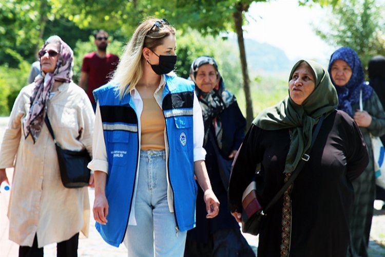 Sakarya’da YADEM yaşlıların yanında