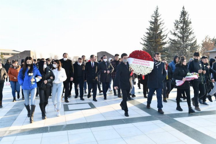Bursa Mustafakemalpaşalı öğrenciler Ata’nın huzurunda