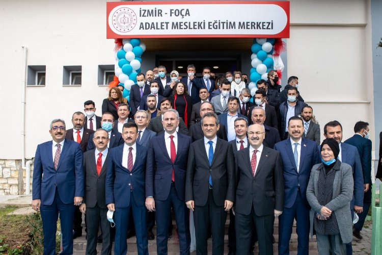 İzmir Foça Adalet Mesleki Eğitim Merkezi  açıldı