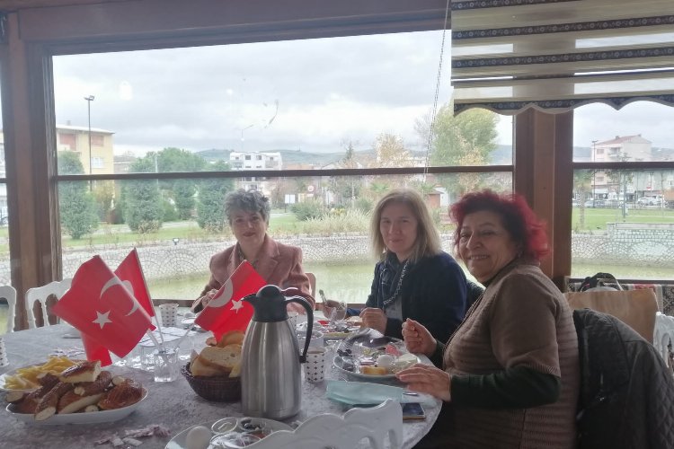 Bursa Gemlik’te öğretmenler için kahvaltı