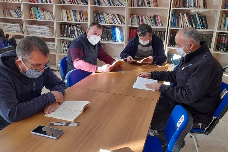 Bursa İznik’te ‘kitap varsa ben de varım’ dediler