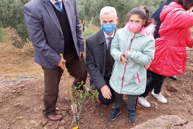 Bursa Gemlik Cihatlı Özel Eğitim Uygulama Okuluna 100 fidan