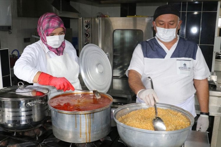 Yozgat Saraykent’te kazanlar dezavantajlı aileler için kaynıyor