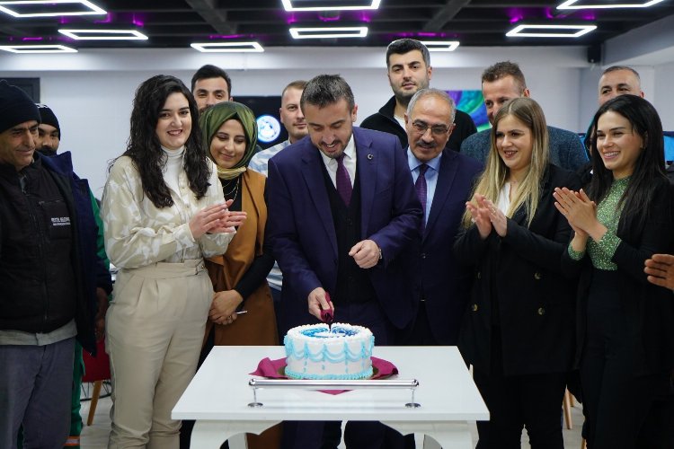 Bursa Kestel Belediyesi’nden personellerine doğum günü sürprizi