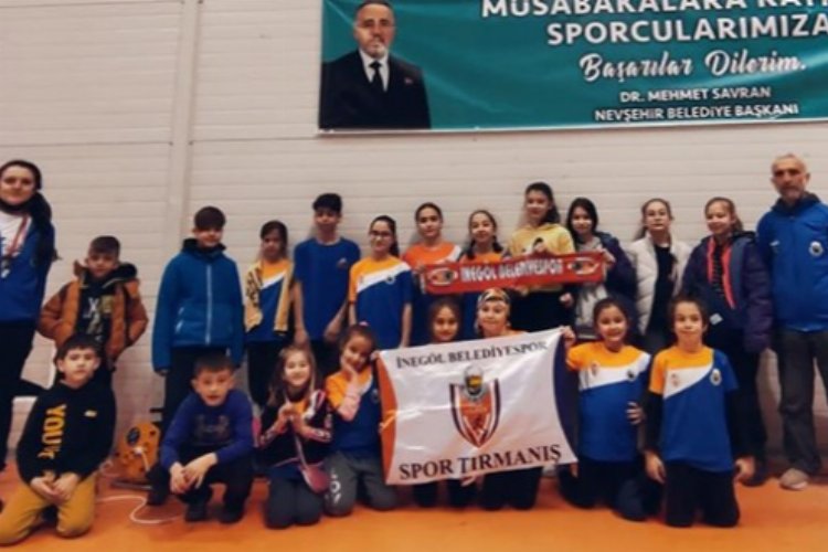 Bursa İnegöl’de küçük dağcıların kürsü sevinci