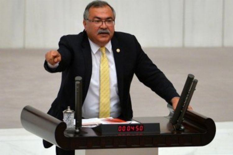 CHP’li Bülbül’den ‘Geçinemiyoruz’ diyen öğrencilere destek
