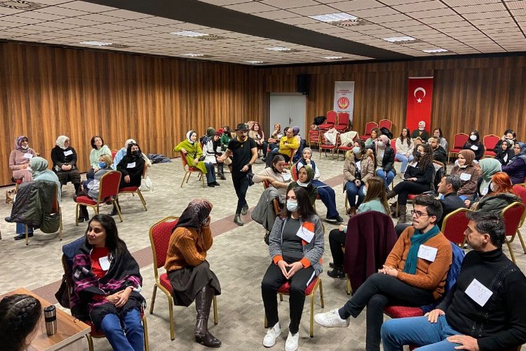 Bursa’da ortaokullara yöenlik psikoloji atölyesi