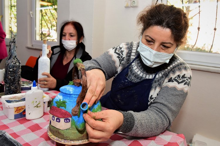 Bursa Yıldırım’da atık malzemelerden sanat eseri