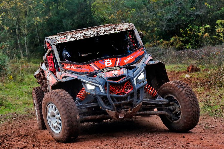 Sakarya’da Offroad rüzgarı