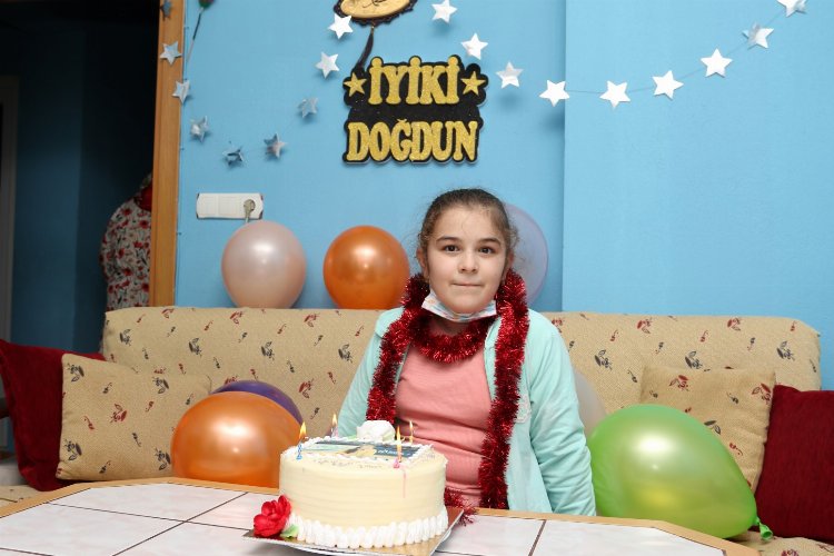 Kocaeli Gebze’de yaşayan Güldayı’ya doğum günü sürprizi