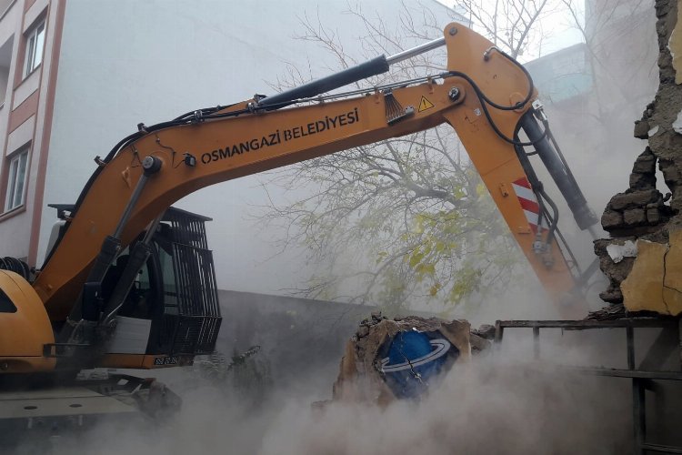 Bursa Osmangazi’de 1 yılda 107 metruk bina yıkıldı