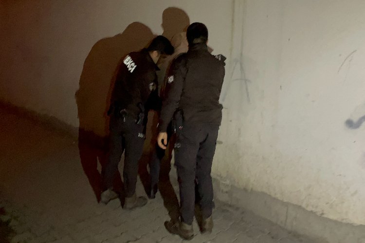 Adıyaman’da sokak ortasında darp edildiler