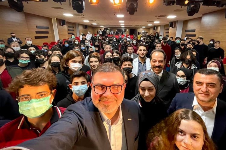İzmir MUSİAD Başkanı, “İnsan Hayatına Değer Katan 4G Modeli” paneline katıldı