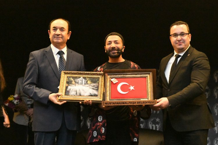 Bursa’da Aşkım Kapışmak’ın seminerine yoğun ilgi