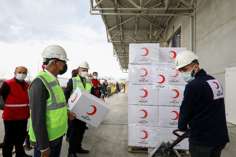 Kızılay’dan Belarus’taki mültecilere ilk insanı yardım