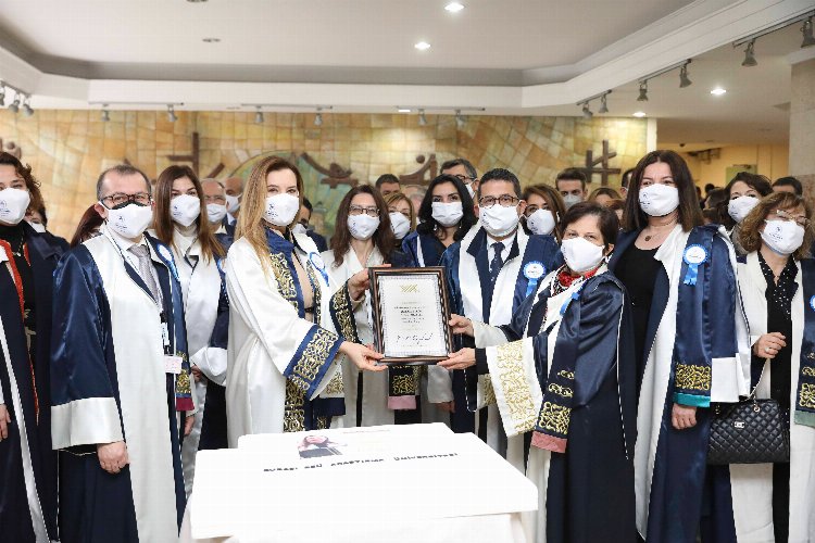 DEÜ, Araştırma Üniversitesi beratını aldı