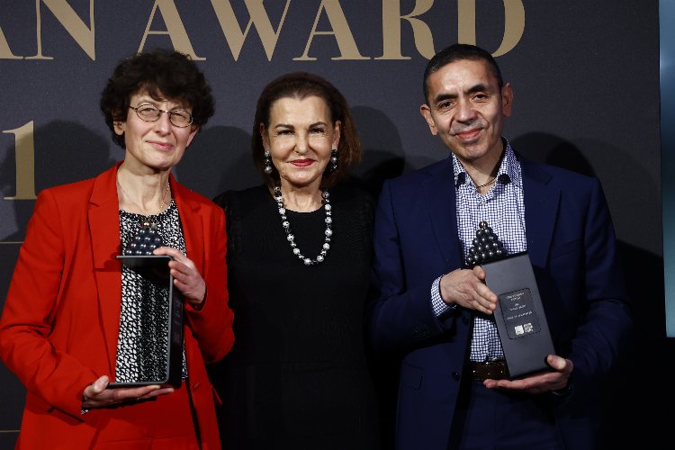 25. Aydın Doğan Ödülü’nün sahipleri Dr. Özlem Türeci ve Prof. Dr. Uğur Şahin oldu