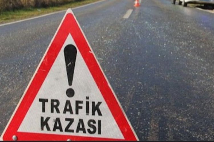 Niğde’de yolcu otobüsü ile kamyonet çarpıştı