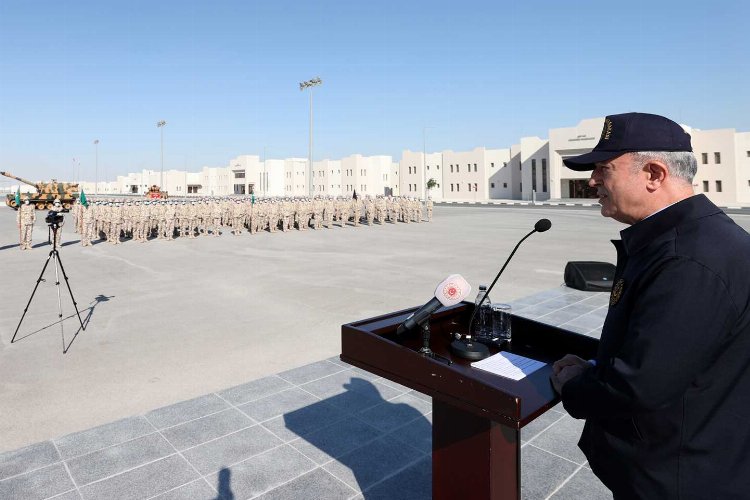 Bakan Akar’dan Katar mesajı