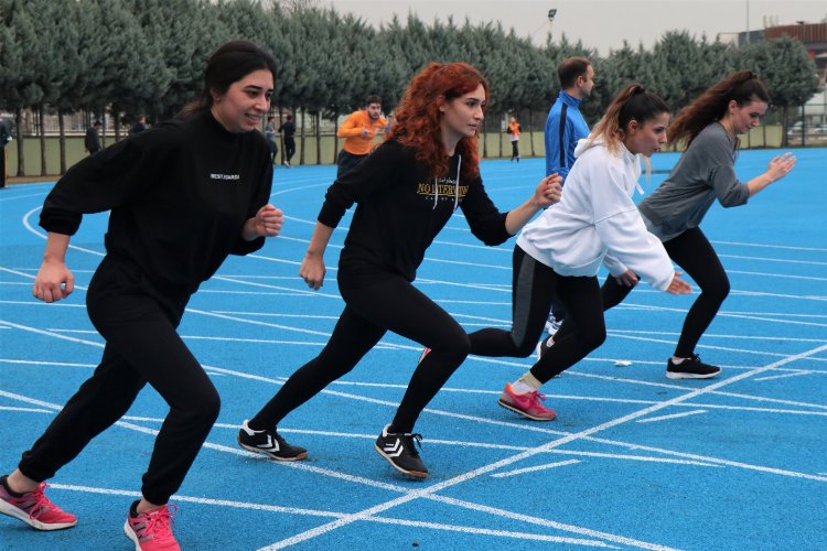 Kocaeli Büyükşehir’den gençlere ücretsiz spor kursu